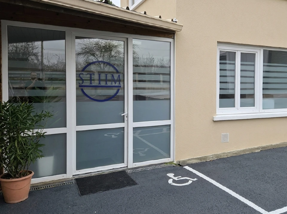Locaux industriels d'une entreprise française **STIMM** spécialisée en soudure, tuyauterie, installation industrielle et maintenance